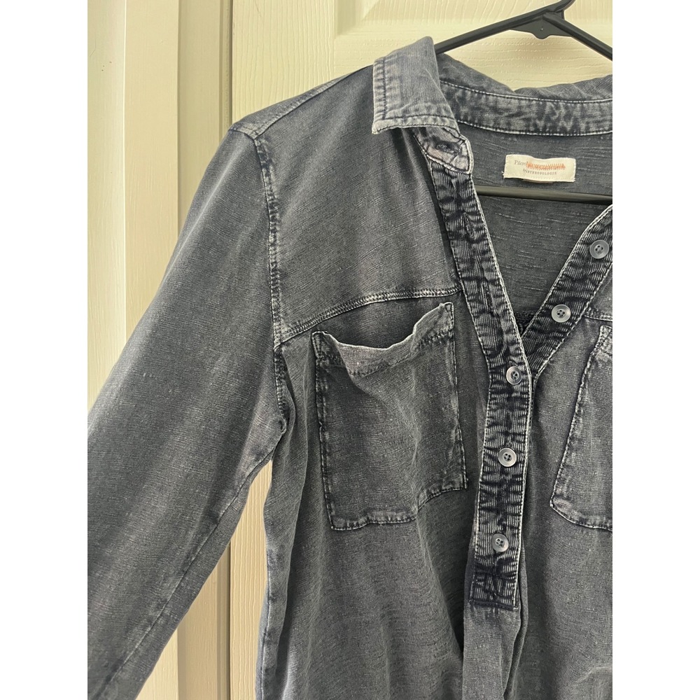 Pilcro Anthropologie Faded Black Slub Knit Button Down Shirt‎ Womens Small